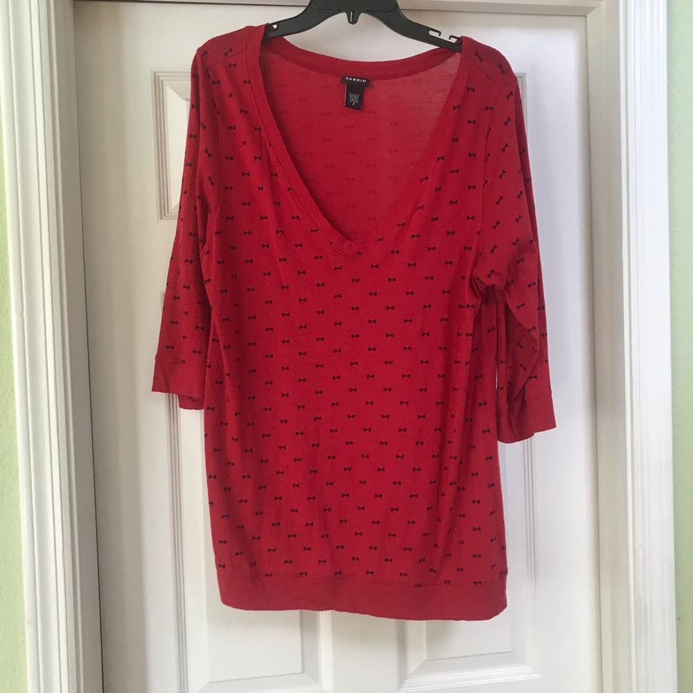 Torrid 3/4 sleeve bow tie t-shirt